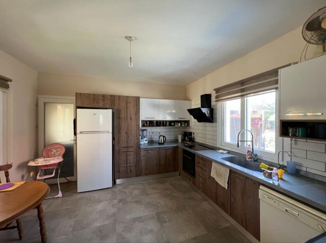 3+1 VILLA FOR SALE WITH A LARGE GARDEN IN KYRENİA KARSIYAKA AREA