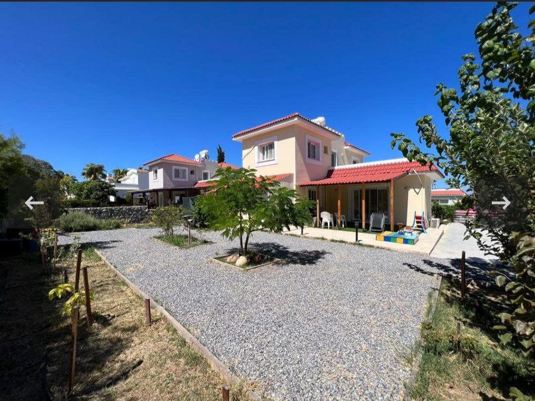 3+1 VILLA FOR SALE WITH A LARGE GARDEN IN KYRENİA KARSIYAKA AREA
