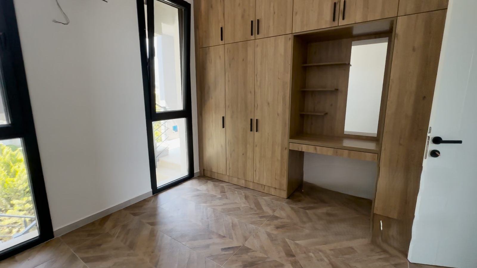 GİRNE LAPTA BÖLGESİNDE TAŞINMAYA HAZIR SATILIK 1+1- DAİRE
